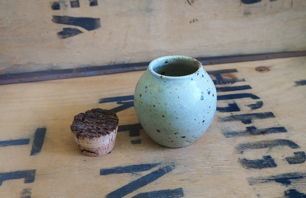 Woodfired Light Ash Tea Jar by Linda Unsworth
