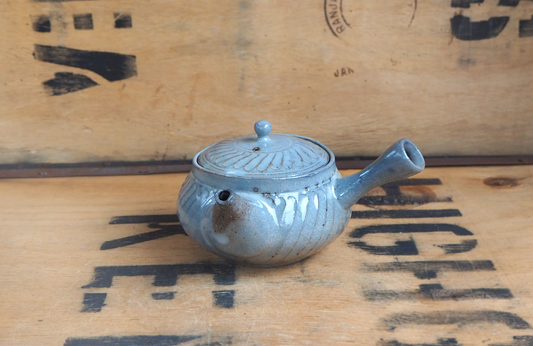 Kyusu (2) by Munehiro Nakao