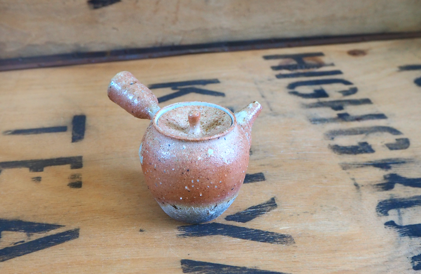 Woodfired Ash Splash Kyusu by Linda Unsworth