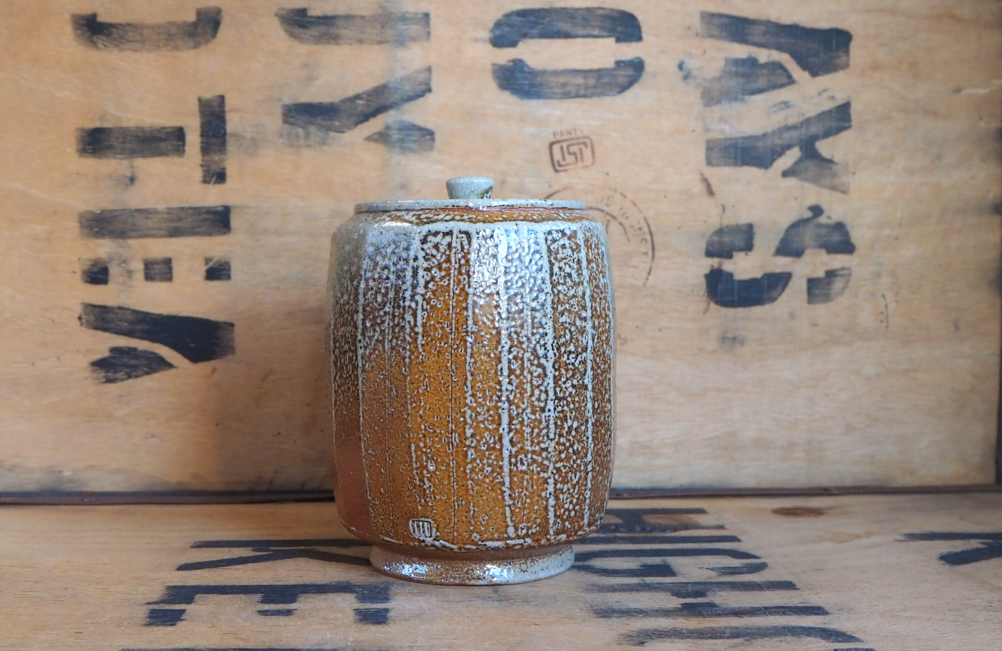 Sodafired Tea Jar (4) by Bob Andrew