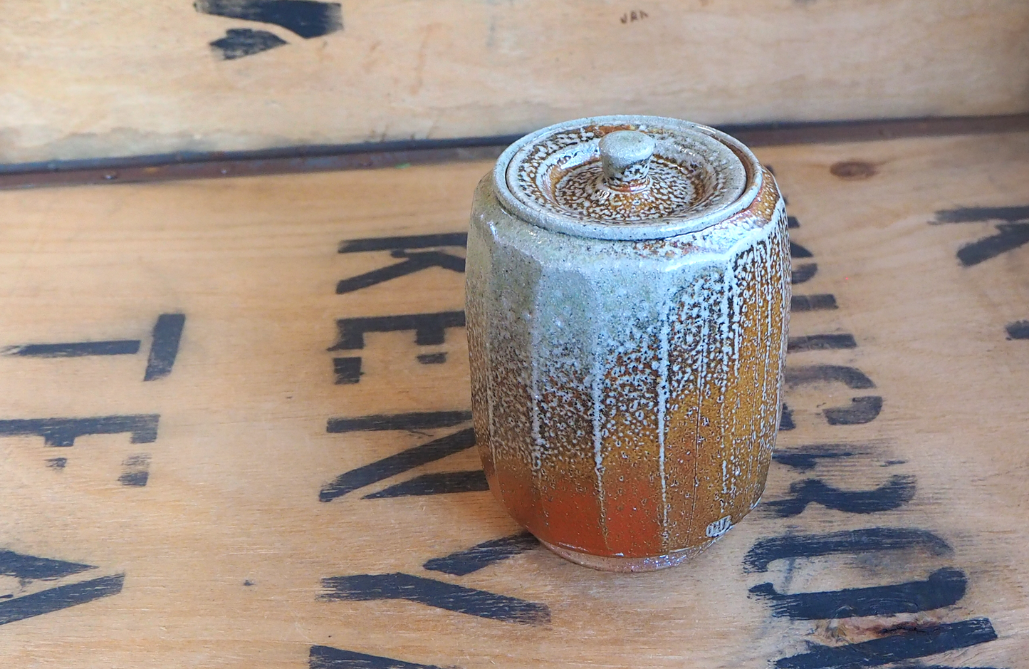 Sodafired Tea Jar (4) by Bob Andrew