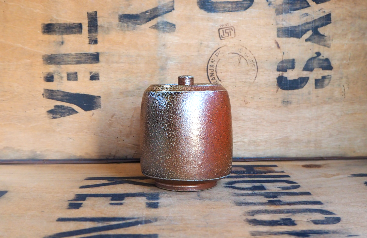 Sodafired Tea Jar (6) by Bob Andrew