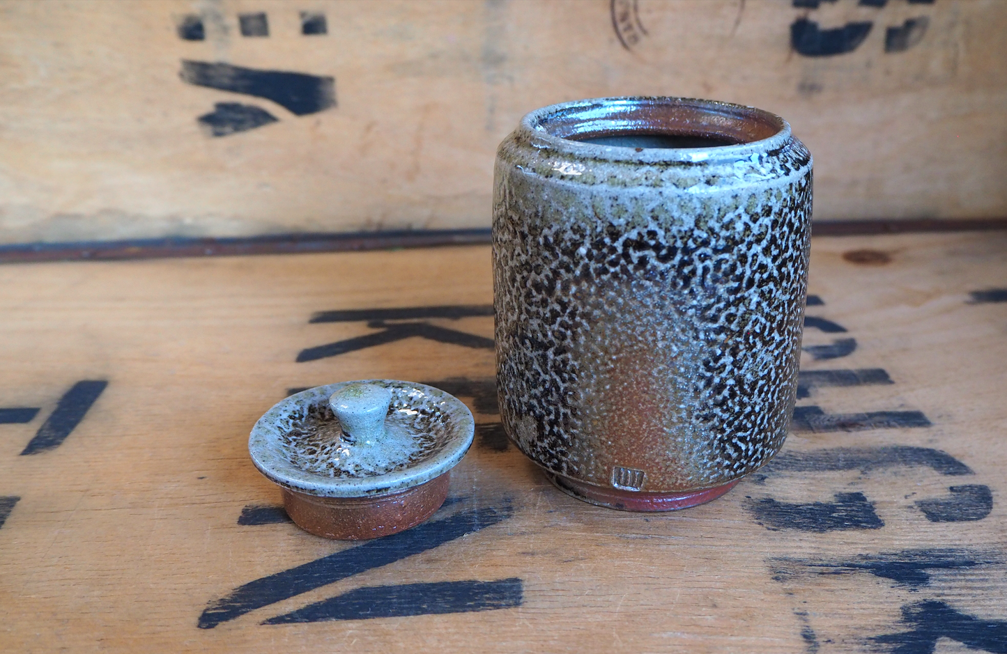 Sodafired Tea Jar (7) by Bob Andrew