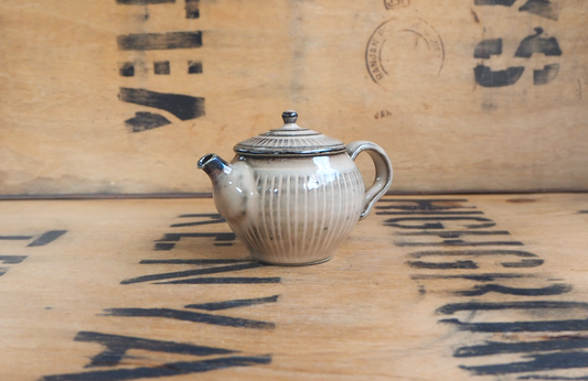 Teapot (1) by Munehiro Nakao