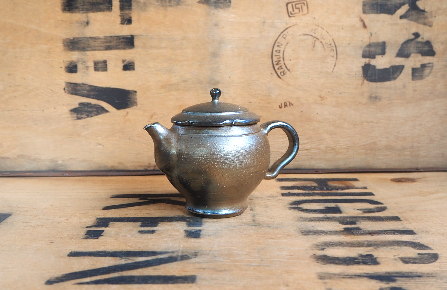 Teapot (3) by Munehiro Nakao