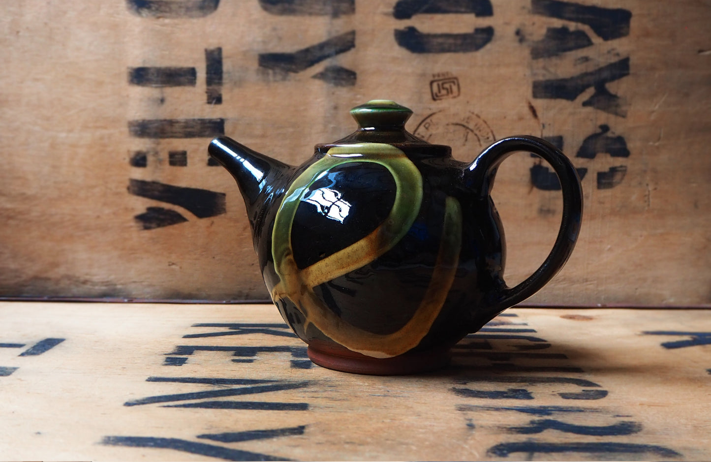 Teapot (2) by Mike Parry