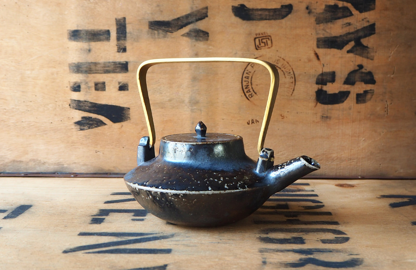 Iron Black Teapot + Kintsugi by Popalini & Jezando